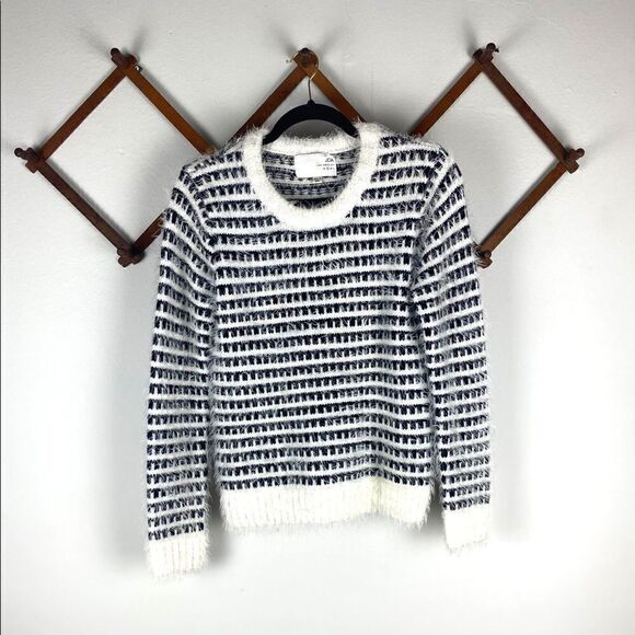 J.O.A | Striped Fuzzy Sweater L375 - Picture 2 of 7